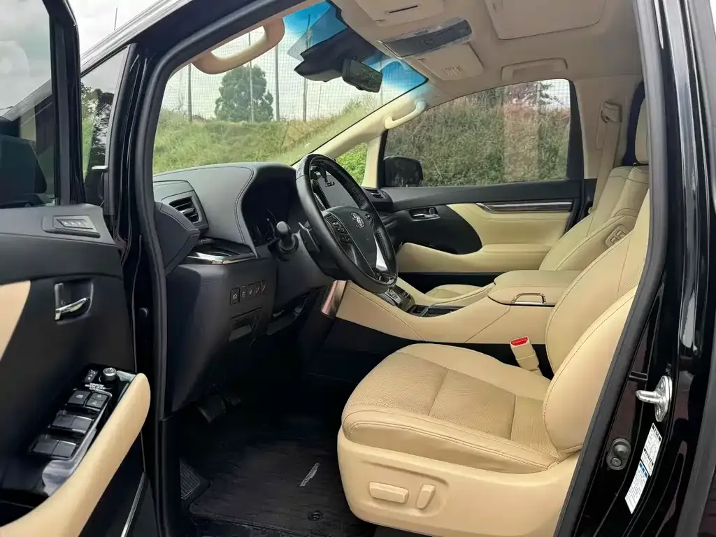 Toyota Alphard 2022 из CN, фото 4