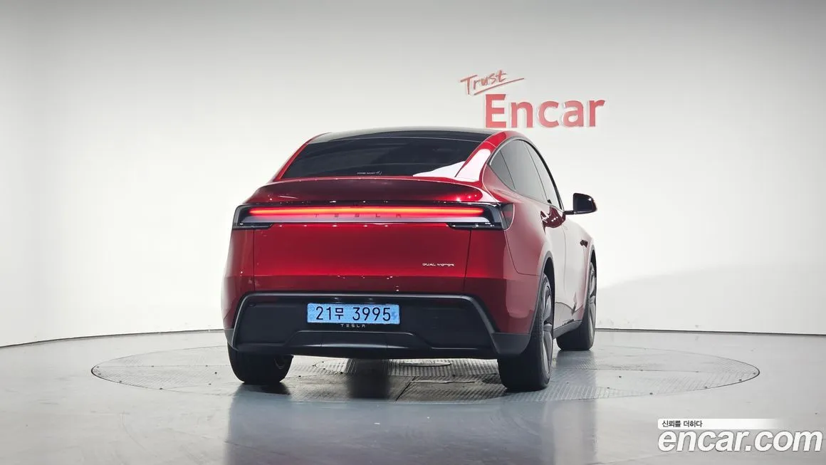 Tesla Model Y — фото 4