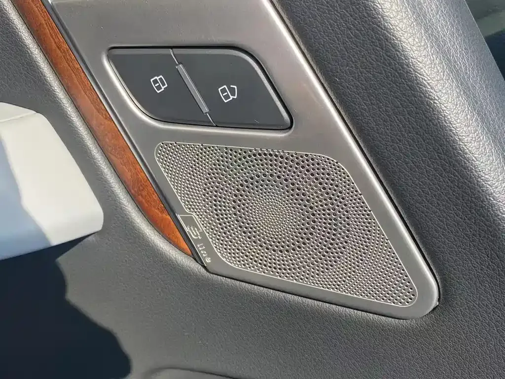 Audi Q5L 2021 из CN, фото 6