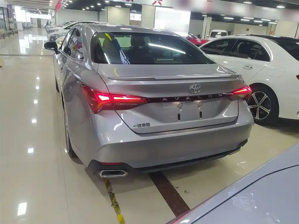 Toyota Avalon 2022 из CN, фото 6