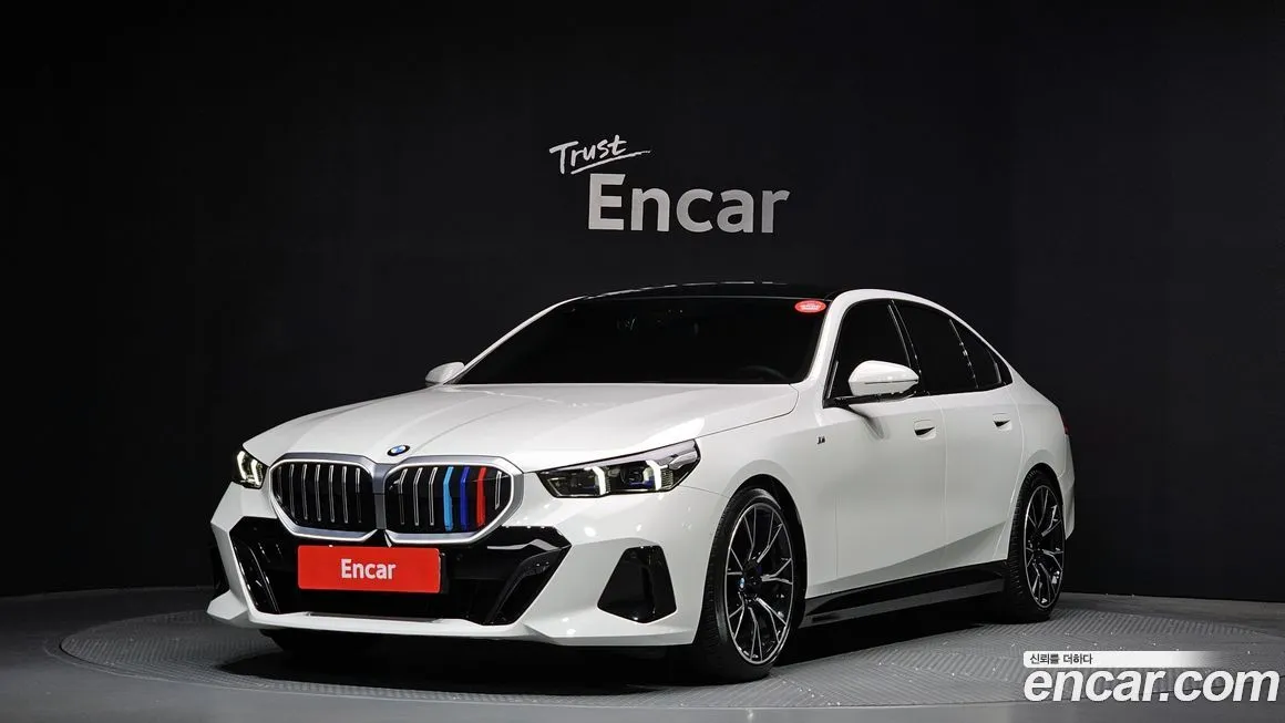 BMW 5-Series 2024 из KR, фото 1
