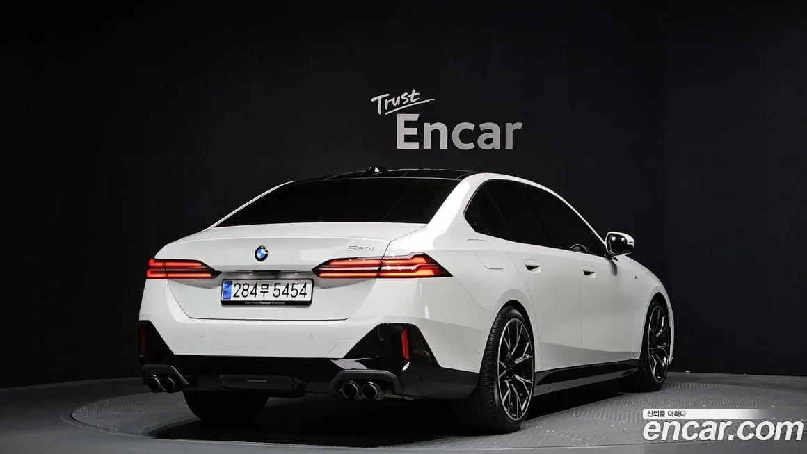 BMW 5-Series 2024 из KR, фото 2