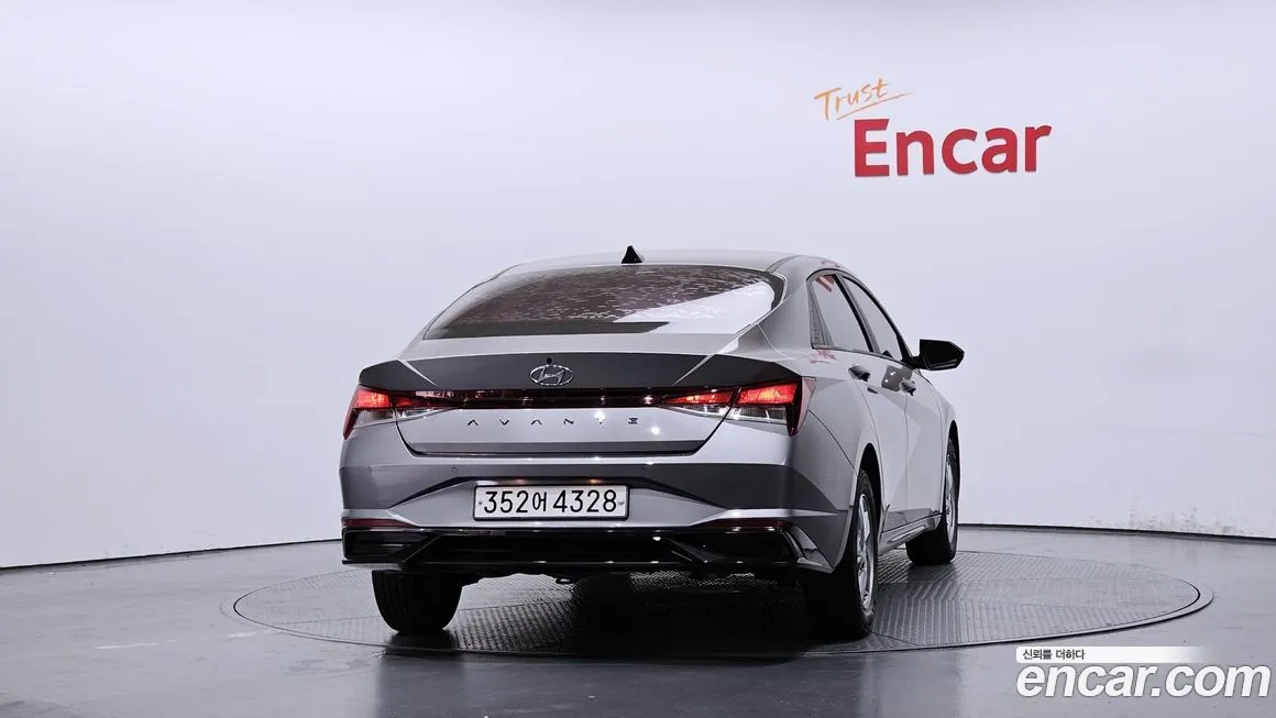 Hyundai AVANTE — фото 4
