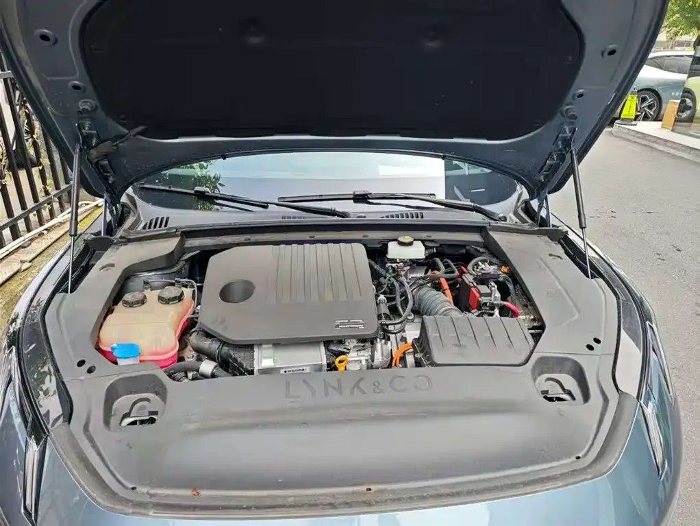 Lynk & Co 07 EM-P 2024 из CN, фото 2