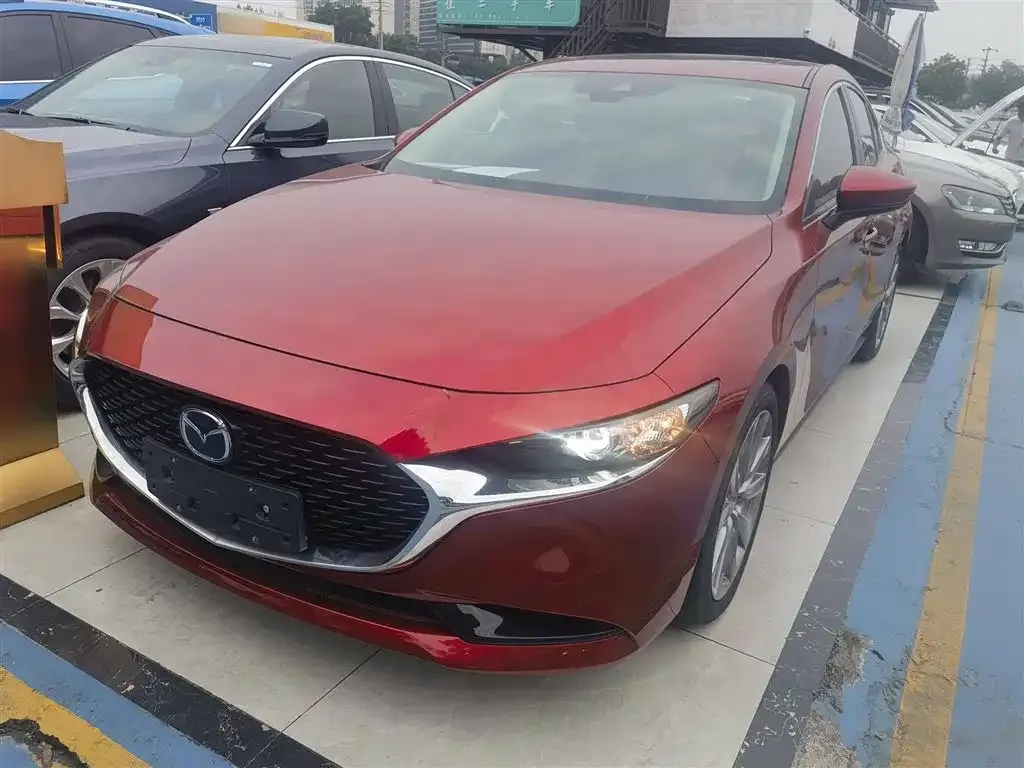 Mazda 3 Axela 2023 из CN, фото 2