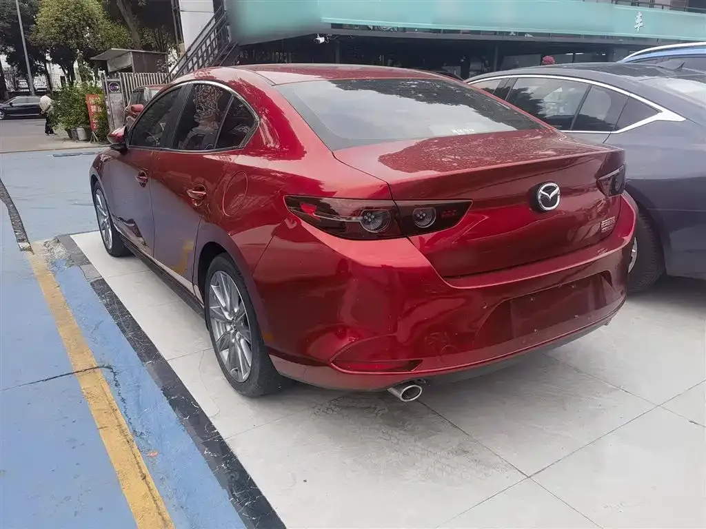 Mazda 3 Axela 2023 из CN, фото 7