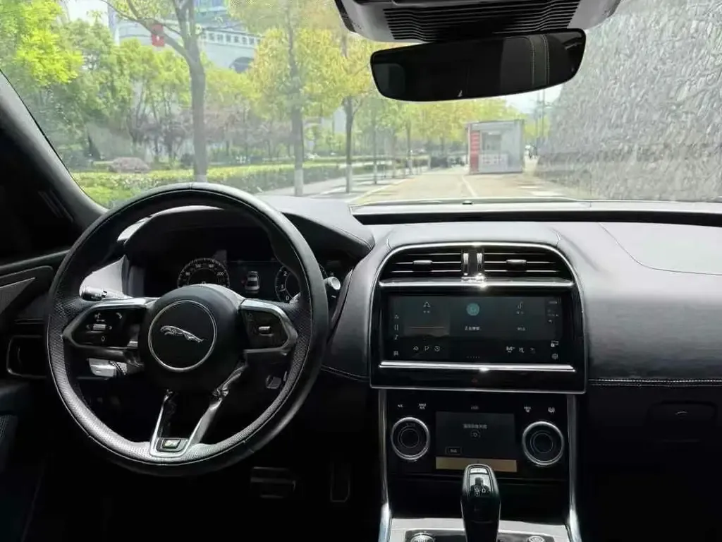 Jaguar XEL 2024 из CN, фото 6