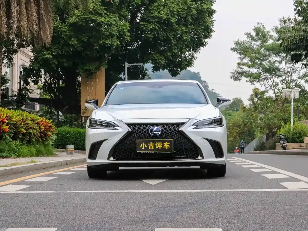Lexus ES 2022 из CN, фото 2