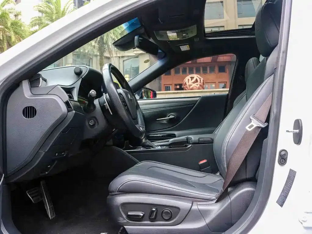 Lexus ES 2022 из CN, фото 4