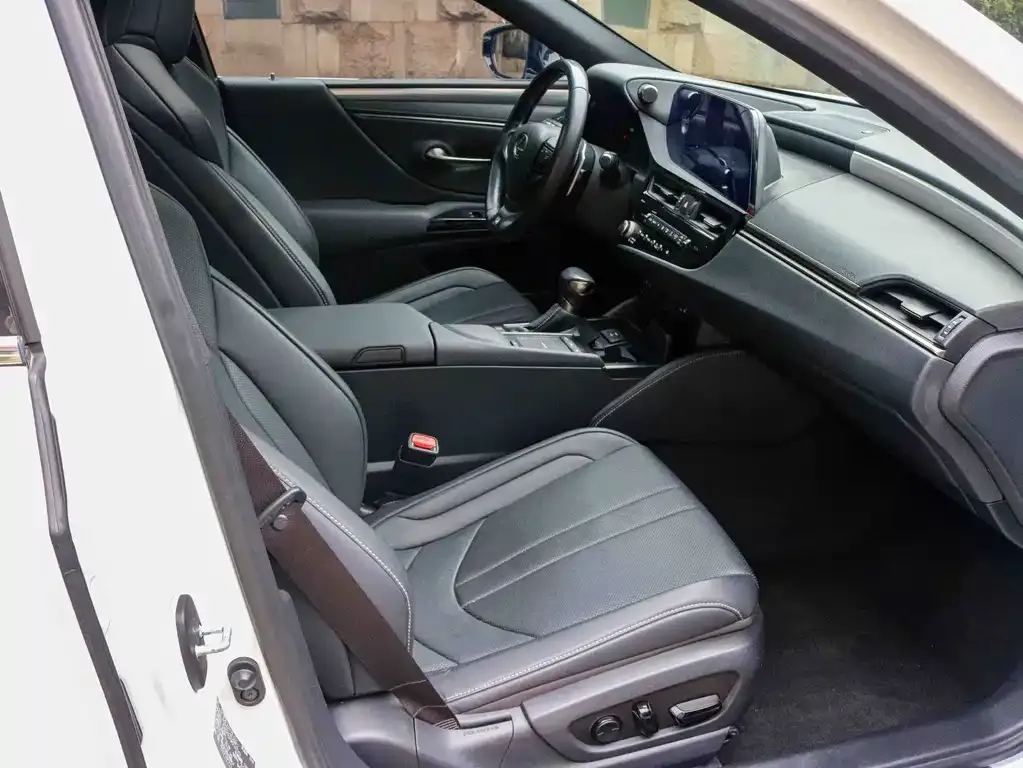 Lexus ES 2022 из CN, фото 7