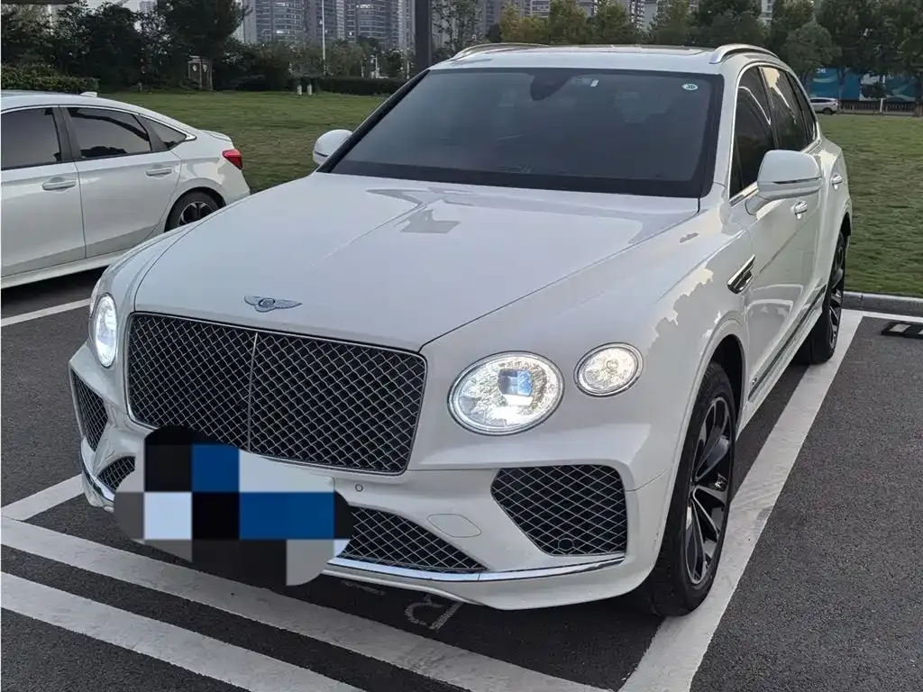 Bentley Bentayga — фото 1