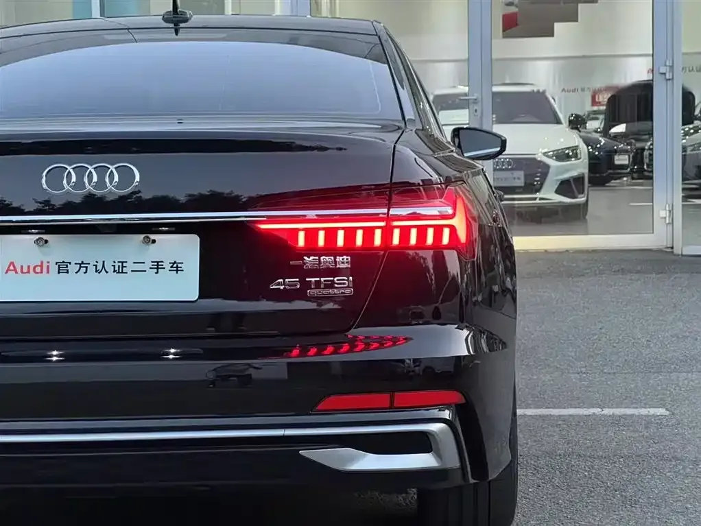 Audi A6L 2024 из CN, фото 8
