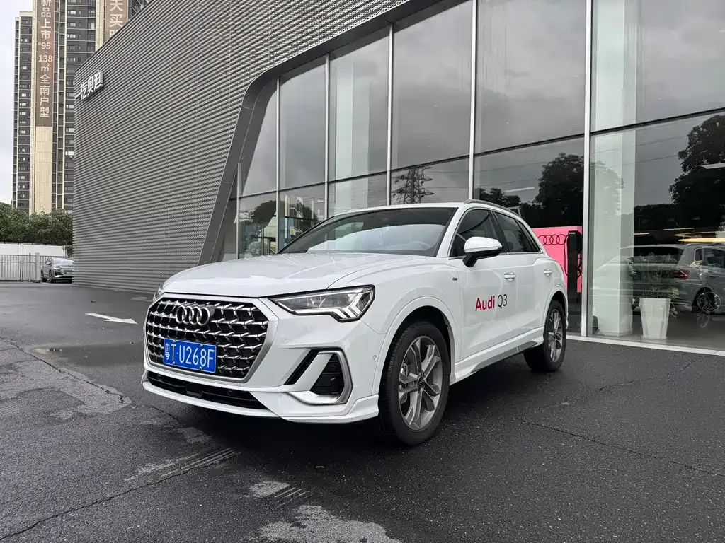 Audi Q3 2024 из CN, фото 1