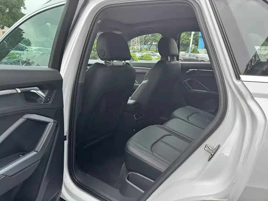 Audi Q3 2024 из CN, фото 8