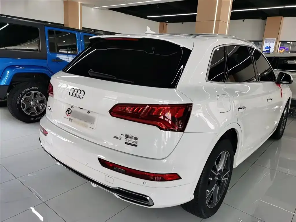 Audi Q5L 2021 из CN, фото 7