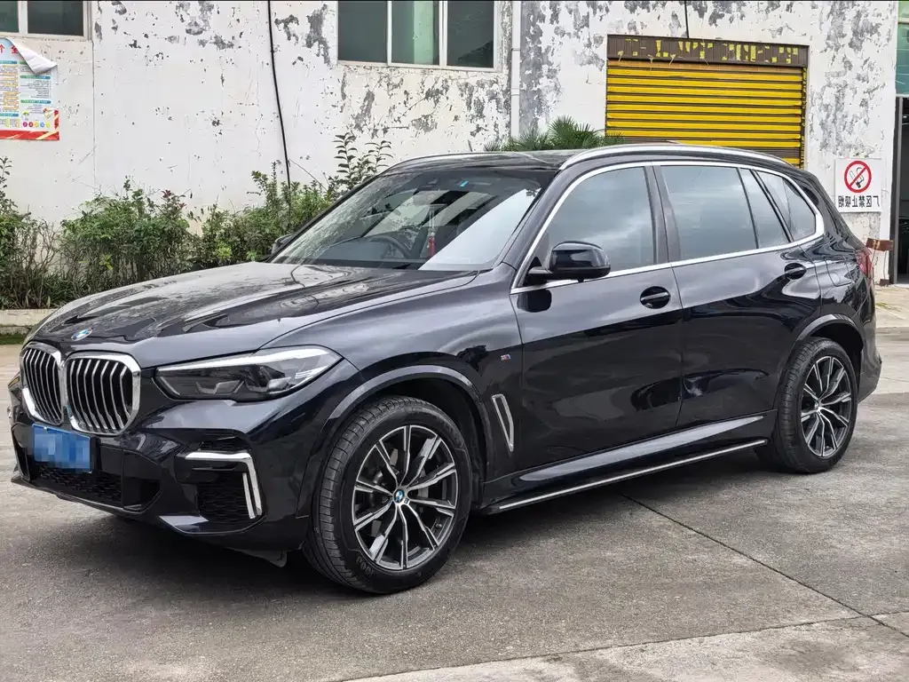 BMW X5 — фото 1