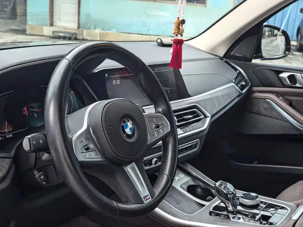 BMW X5 — фото 8