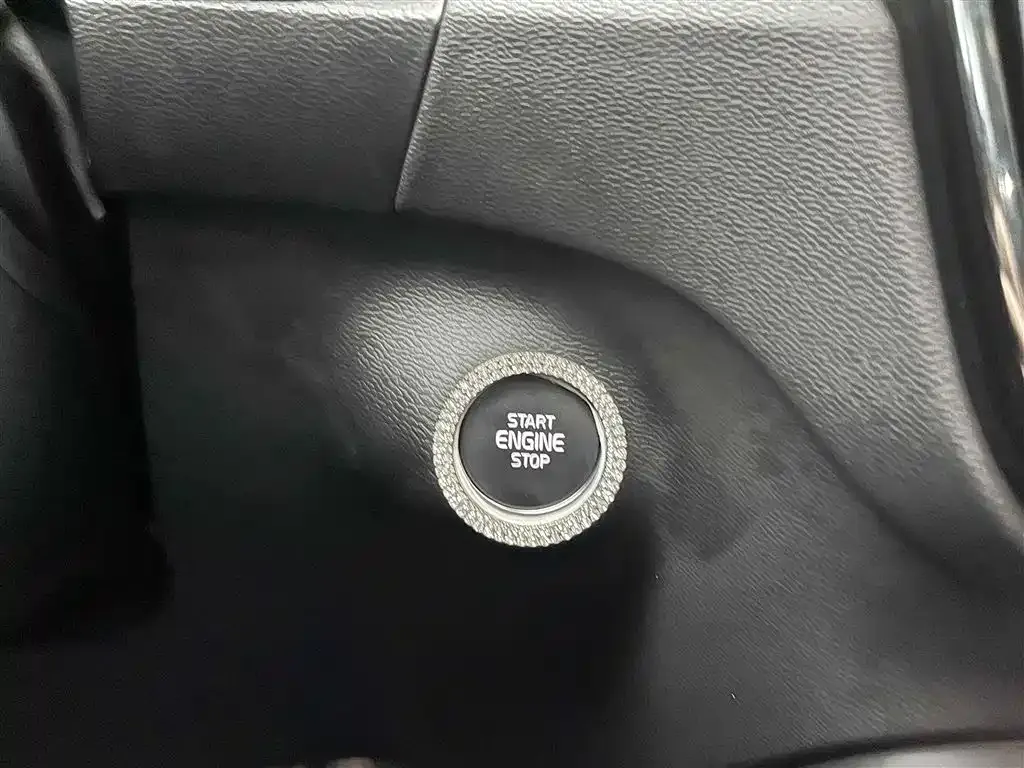 Volvo XC40 2023 из CN, фото 4