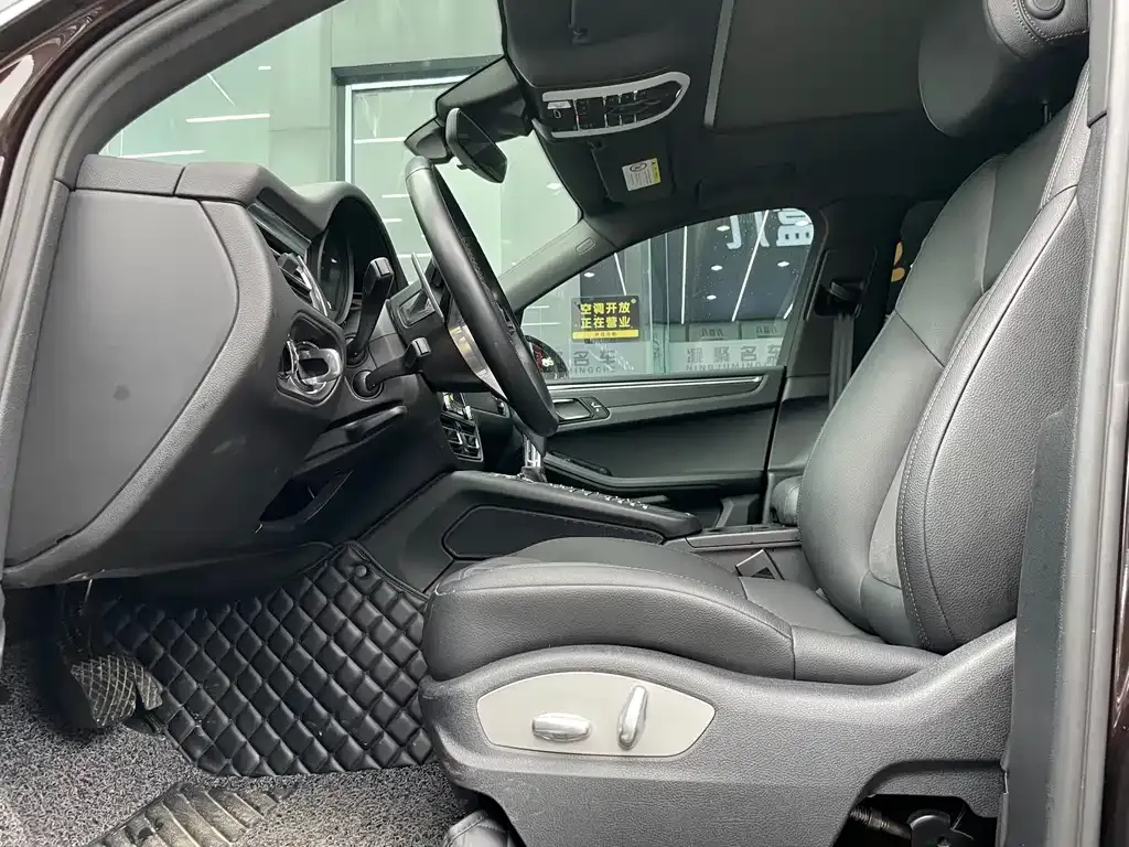 Porsche Macan 2021 из CN, фото 4