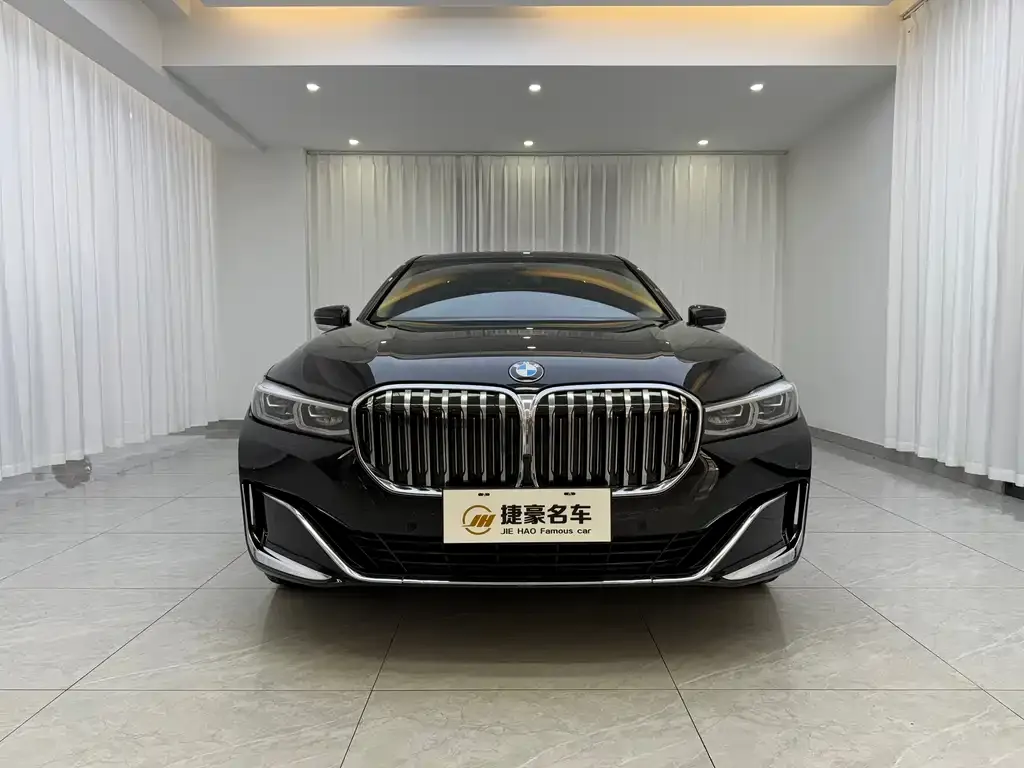 BMW 7 Series 2023 из CN, фото 2