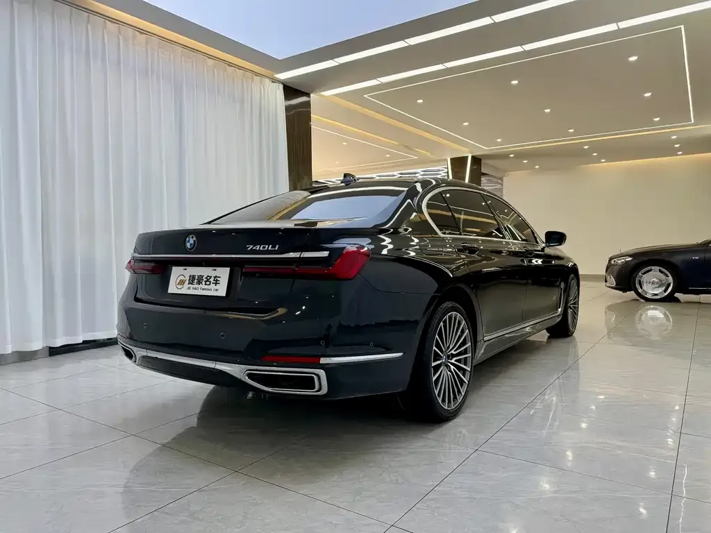 BMW 7 Series 2023 из CN, фото 8