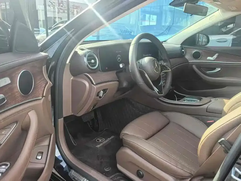 Mercedes-Benz E-Class 2024 из CN, фото 2