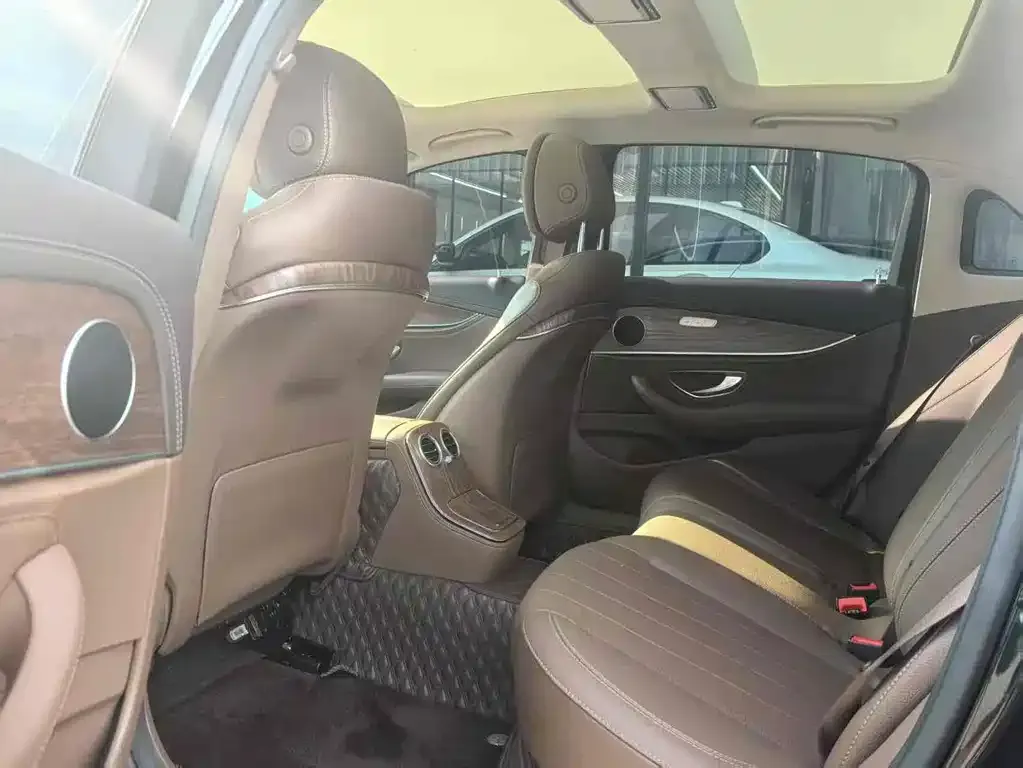Mercedes-Benz E-Class 2024 из CN, фото 3