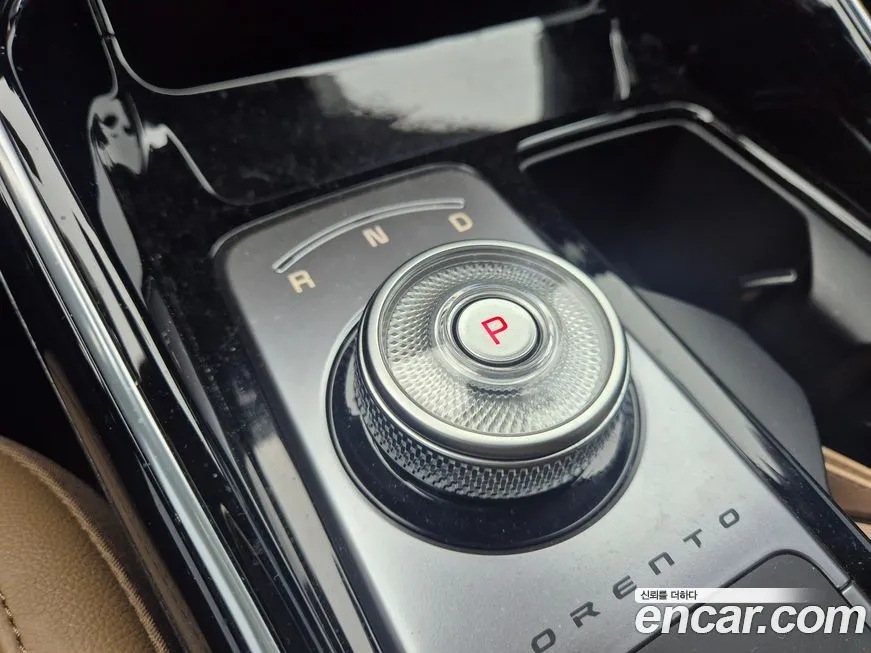 Kia Sorento — фото 9