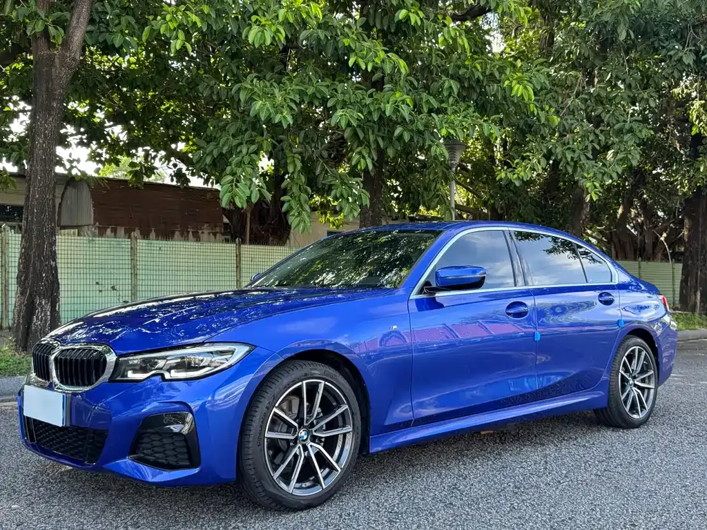 BMW 3 Series 2022 из CN, фото 1