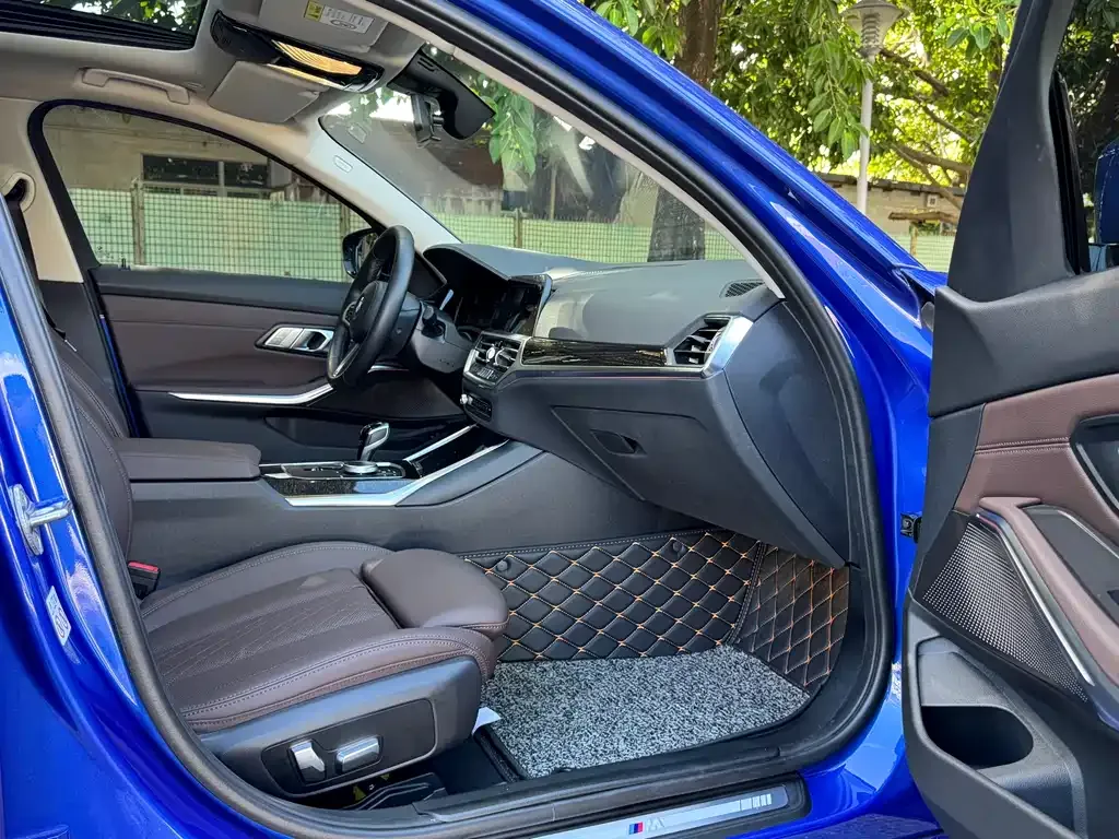 BMW 3 Series 2022 из CN, фото 10