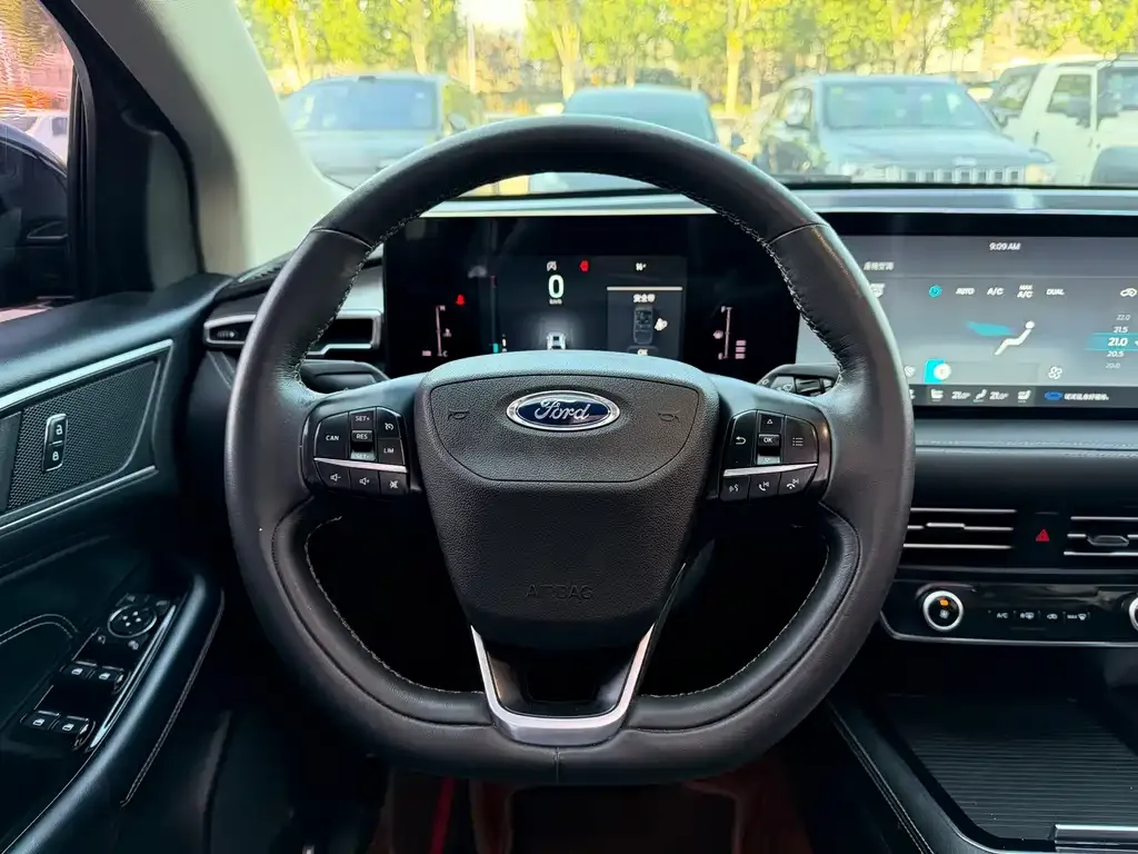 Ford Edge — фото 10
