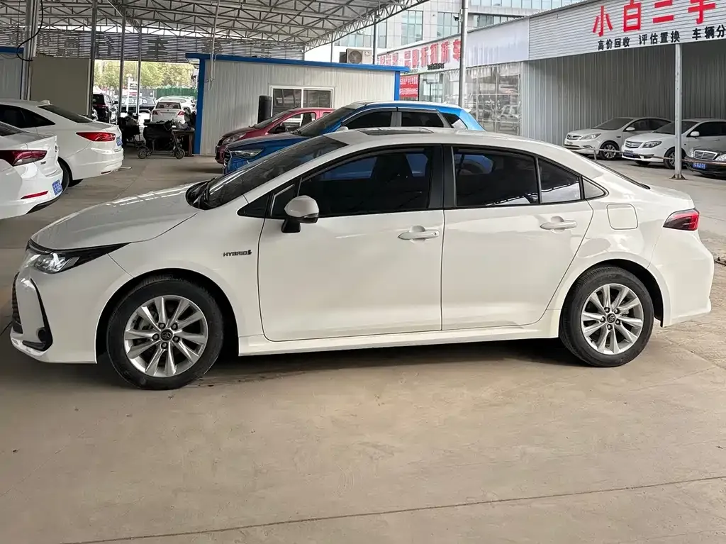Toyota Corolla 2023 из CN, фото 3