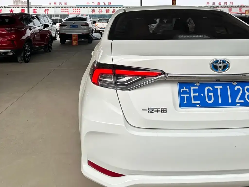 Toyota Corolla 2023 из CN, фото 6