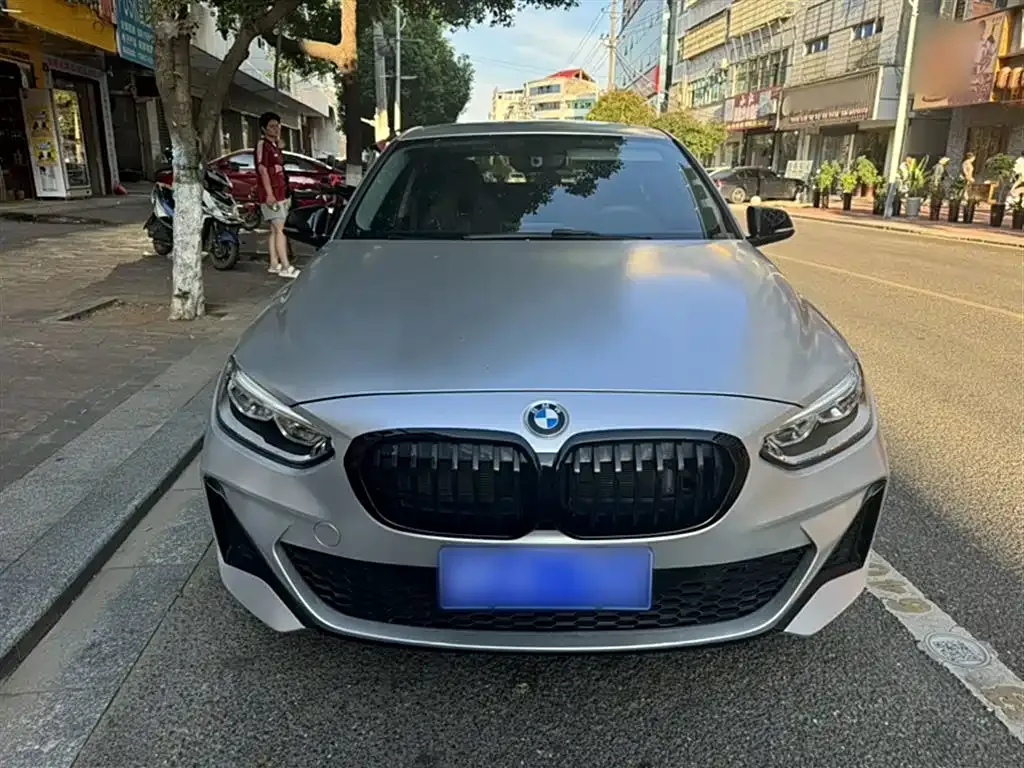 BMW 1 Series 2021 из CN, фото 3