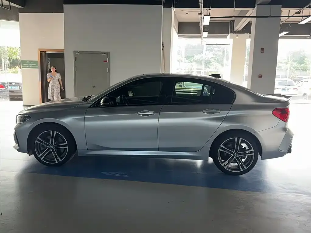 BMW 1 Series 2021 из CN, фото 8