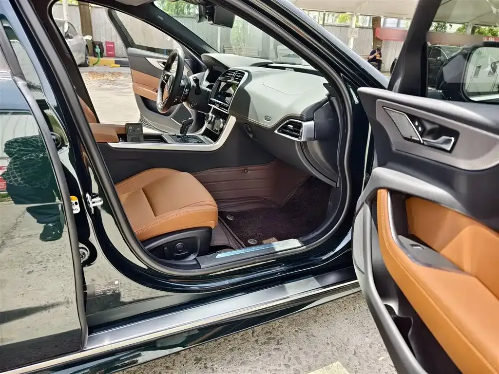 Jaguar XEL 2024 из CN, фото 2