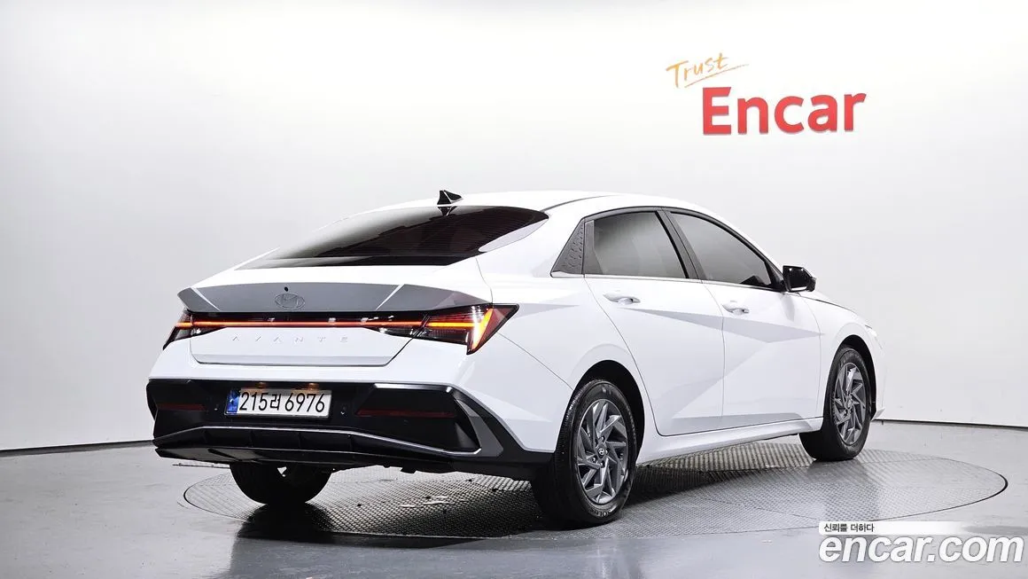 Hyundai AVANTE 2024 из KR, фото 2