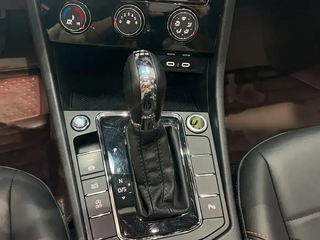 Volkswagen Bora 2022 из CN, фото 8