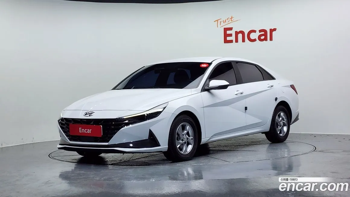 Hyundai AVANTE — фото 1