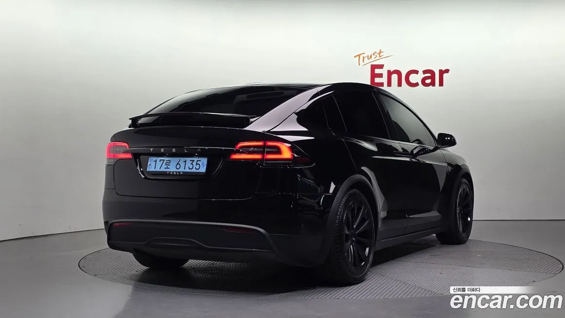 Tesla Model X 2023 из KR, фото 2