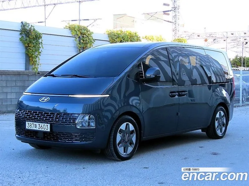 Hyundai Staria — фото 2