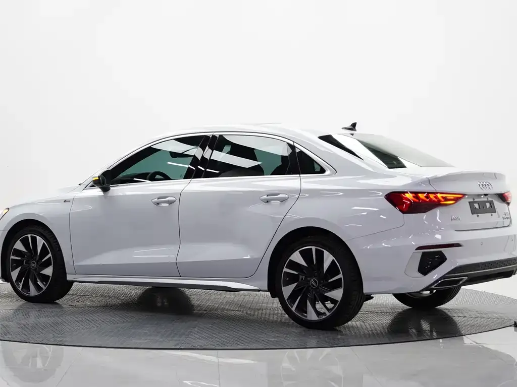 Audi A3 2022 из CN, фото 3