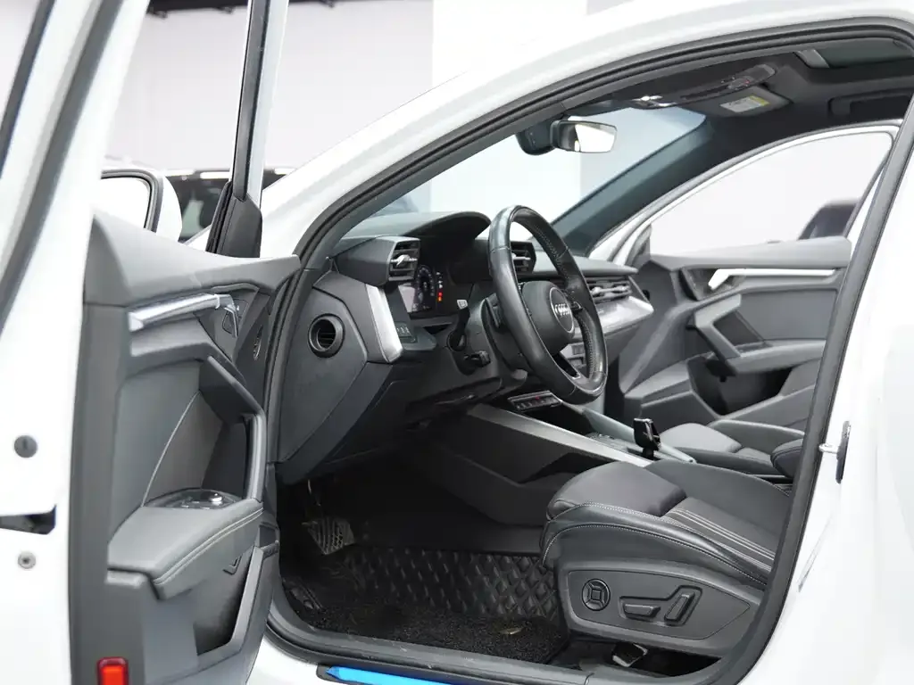 Audi A3 2022 из CN, фото 9