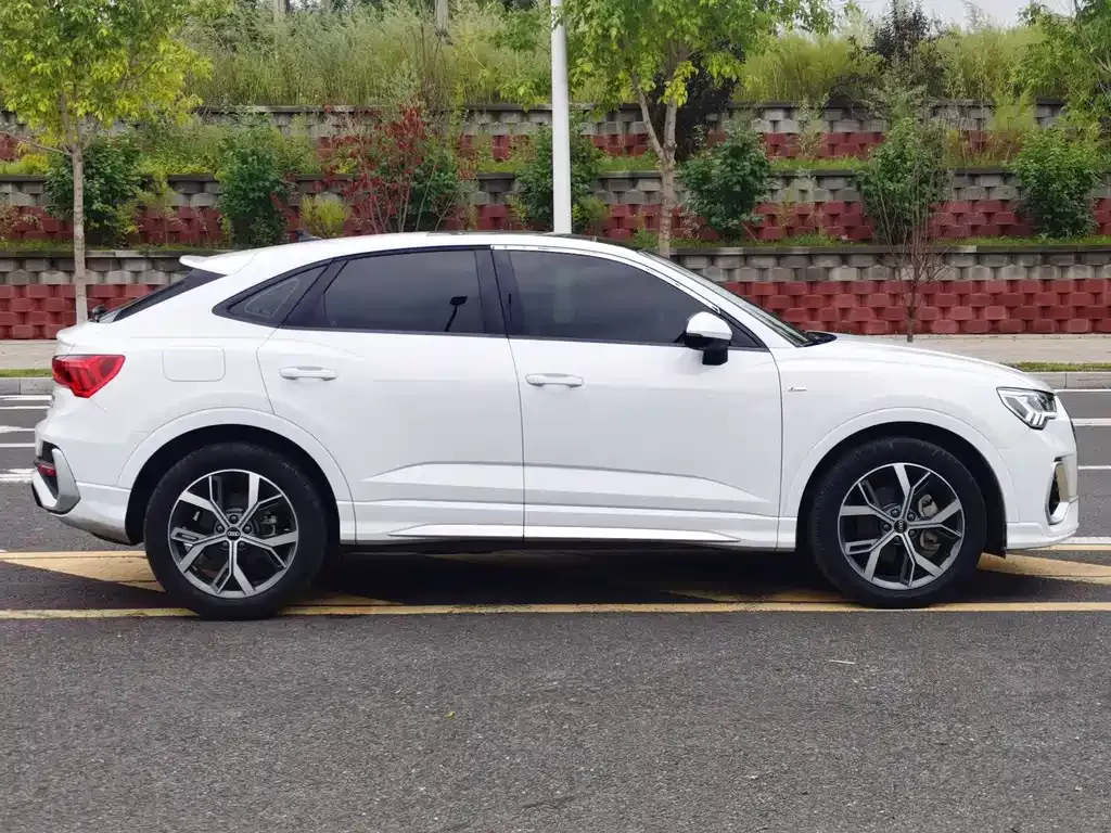 Audi Q3 Sportback — фото 4