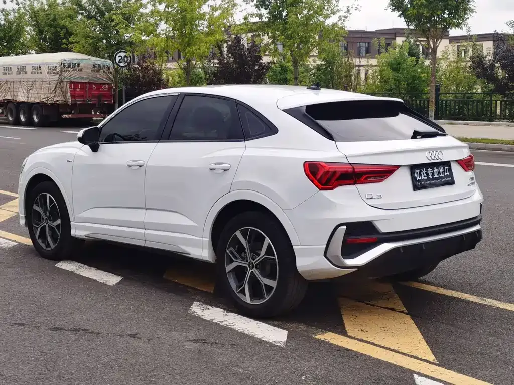 Audi Q3 Sportback — фото 7