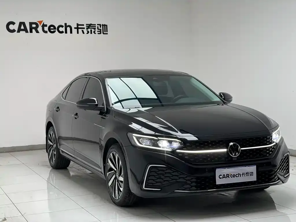 Volkswagen Passat 2022 из CN, фото 10
