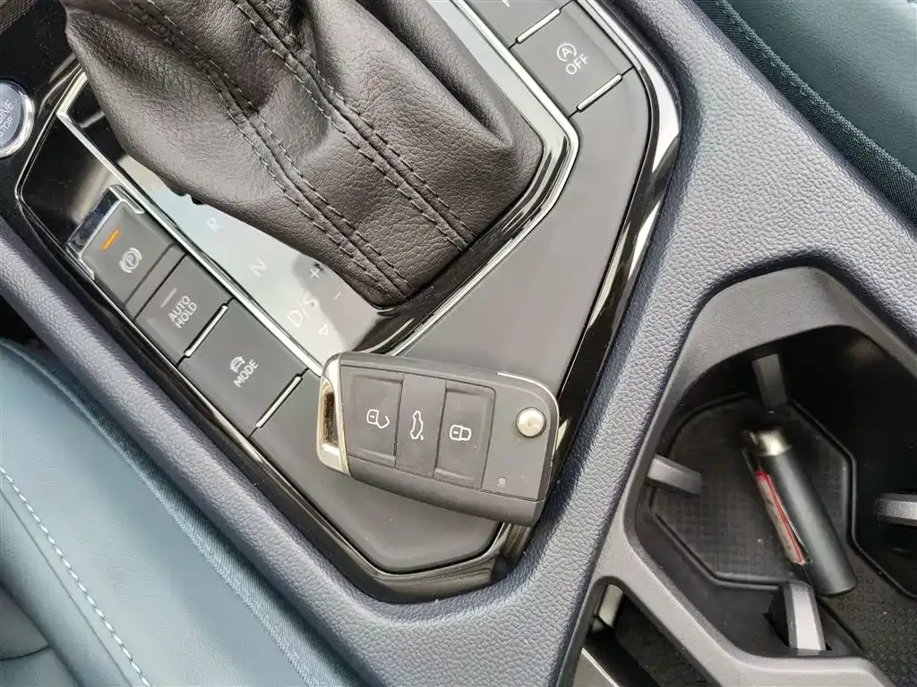 Volkswagen Tharu 2024 из CN, фото 9