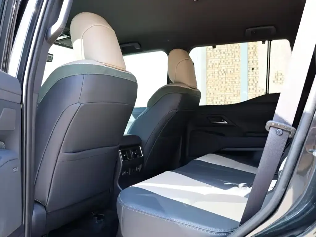 Lexus GX 2025 из CN, фото 10
