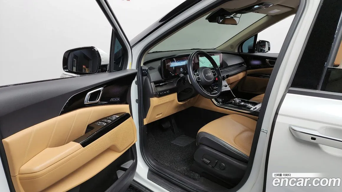 Kia Carnival — фото 10