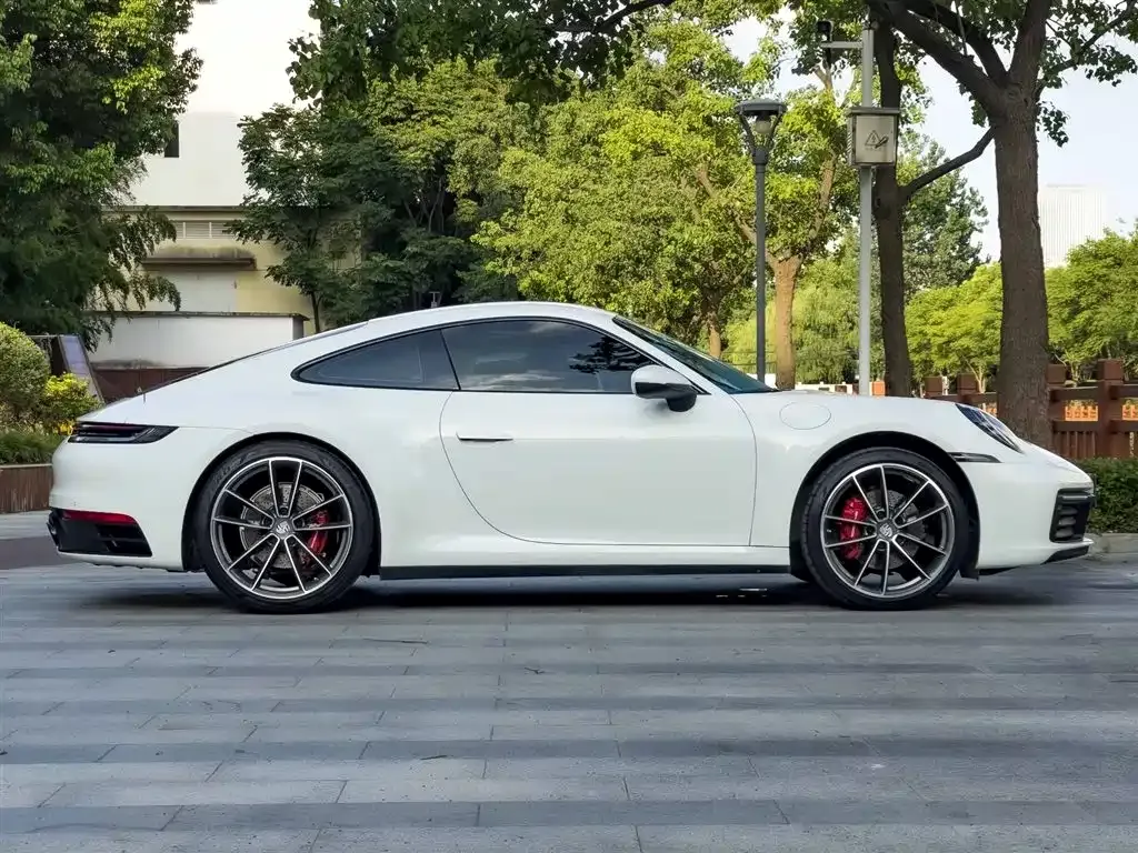 Porsche 911 2025 из CN, фото 4
